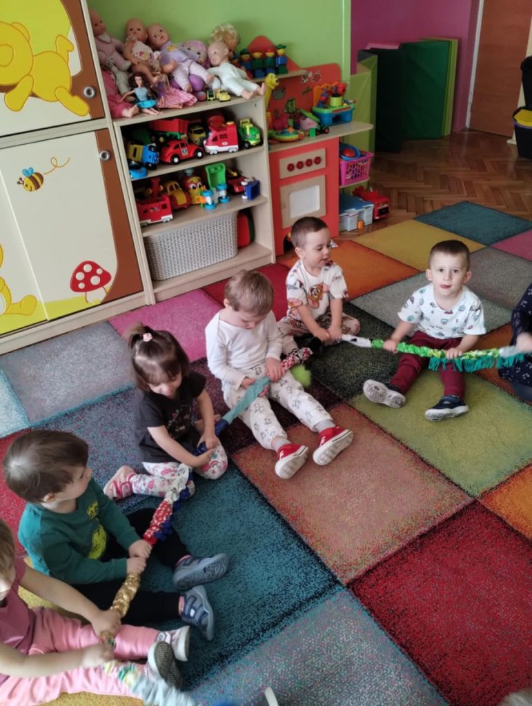 Zabawa z gumą animacyjną
