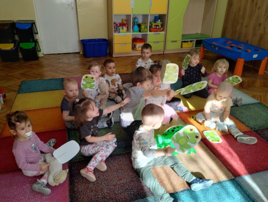 Przedszkolaki i żabki
